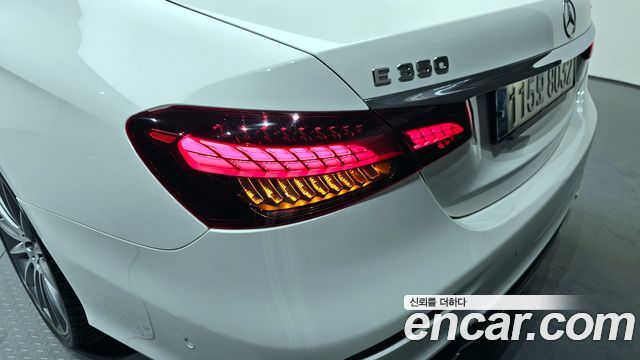 Mercedes-Benz E-Class (W213) E350 4MATIC AMG Line 2022 — фото 23