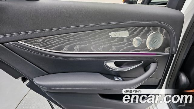Mercedes-Benz E-Class (W213) E350 4MATIC AMG Line 2022 — фото 25