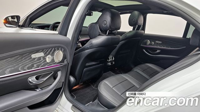 Mercedes-Benz E-Class (W213) E350 4MATIC AMG Line 2022 — фото 31