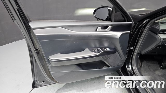 Kia K5 (III) 2.0 Prestige 2024 — фото 30