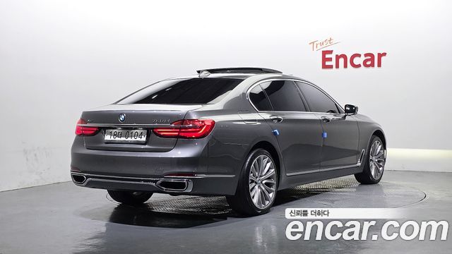 BMW 7 Series (G11) 750Li xDrive 2016 — фото 2