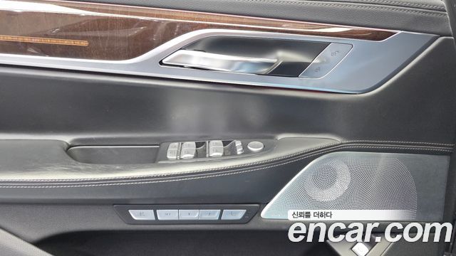 BMW 7 Series (G11) 750Li xDrive 2016 — фото 13