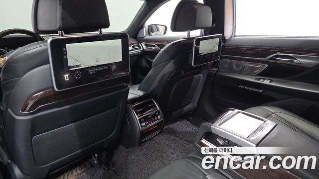 BMW 7 Series (G11) 750Li xDrive 2016 — фото 17