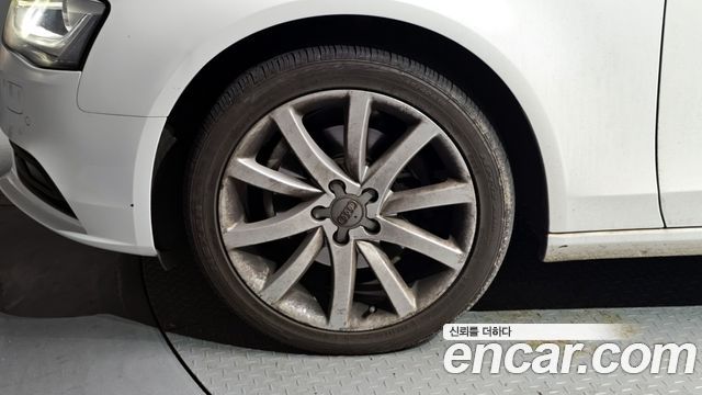 Audi A4 30 TDI Dynamic B8 2015 — фото 5