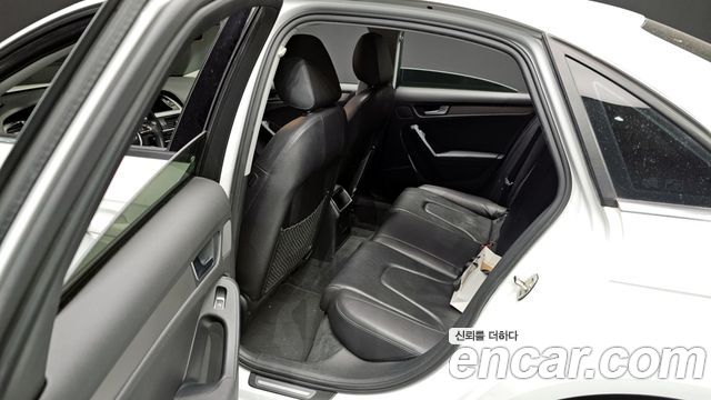 Audi A4 30 TDI Dynamic B8 2015 — фото 11