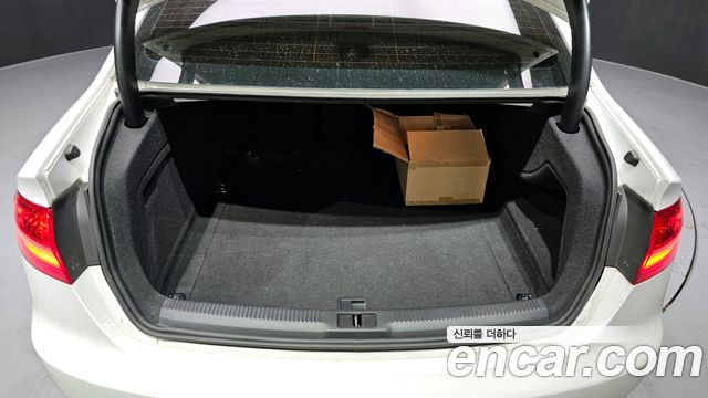 Audi A4 30 TDI Dynamic B8 2015 — фото 15