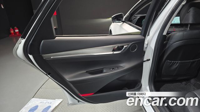 Hyundai Grandeur Hybrid (IG) Le Blanc 2022 — фото 25