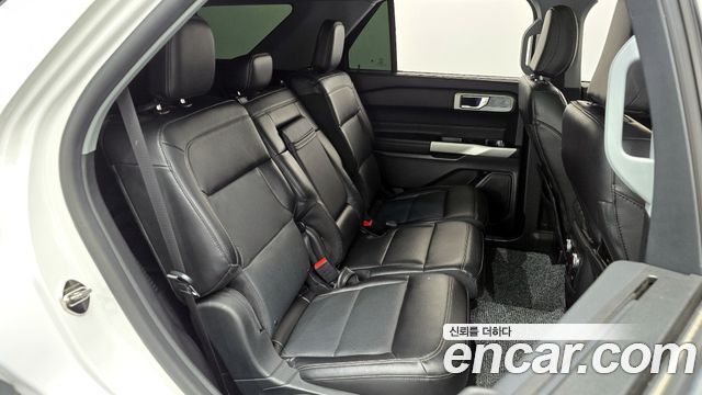 Ford Explorer (VI) 2.3 LimIted 4WD 2021 — фото 11