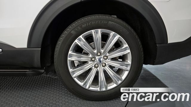 Ford Explorer (VI) 2.3 LimIted 4WD 2021 — фото 21