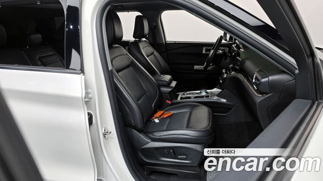 Ford Explorer (VI) 2.3 LimIted 4WD 2021 — фото 26