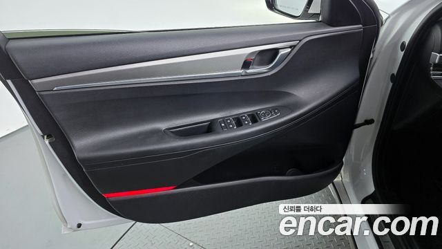 Hyundai Grandeur (IG) 2.5 Premium 2022 — фото 24
