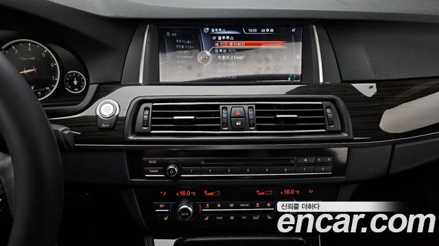 BMW 5 Series (F10) 528i Luxury Plus 2016 — фото 14