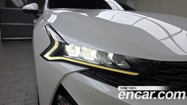 Kia K5 (III) 2.0 Noblesse 2022 — фото 22
