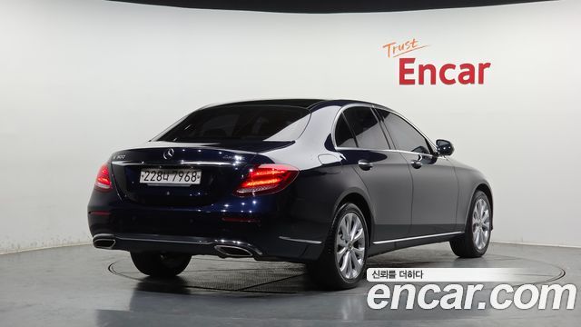 Mercedes-Benz E-Class (W213) E300 Exclusive 2019 — фото 2
