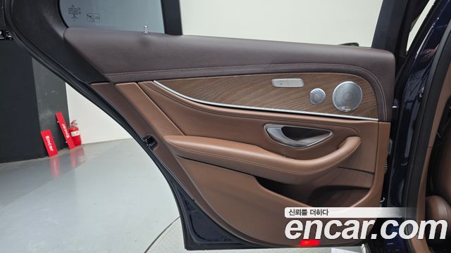Mercedes-Benz E-Class (W213) E300 Exclusive 2019 — фото 25