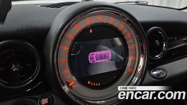MINI Cooper D Standard 2nd 2013 — фото 15