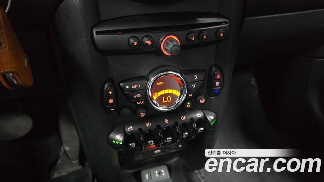 MINI Cooper D Standard 2nd 2013 — фото 16