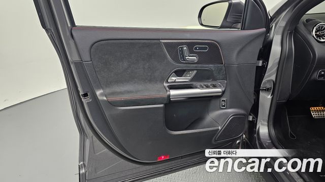 Mercedes-Benz GLA-Class (H247) GLA250 4MATIC 2023 — фото 30