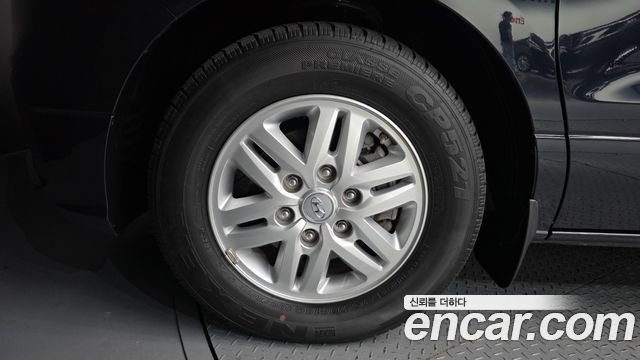 Hyundai Grand Starex Van 5-Seater Modern 2021 — фото 5