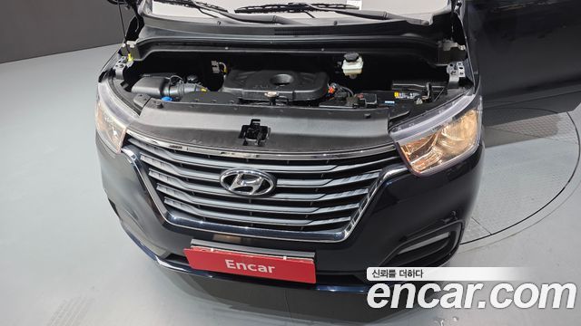 Hyundai Grand Starex Van 5-Seater Modern 2021 — фото 6