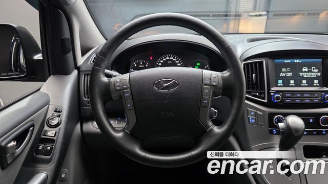 Hyundai Grand Starex Van 5-Seater Modern 2021 — фото 13