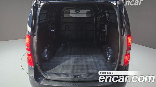Hyundai Grand Starex Van 5-Seater Modern 2021 — фото 20