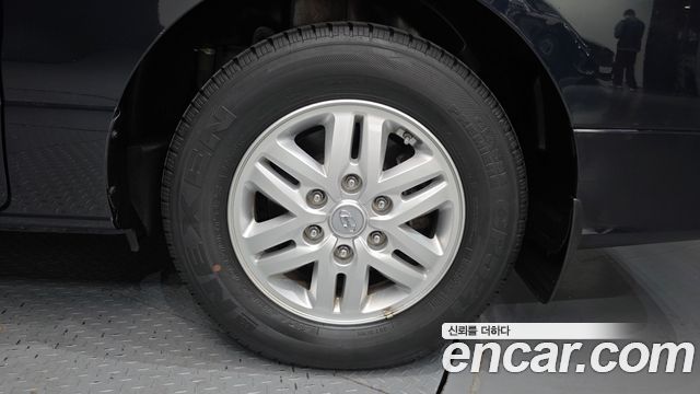 Hyundai Grand Starex Van 5-Seater Modern 2021 — фото 21