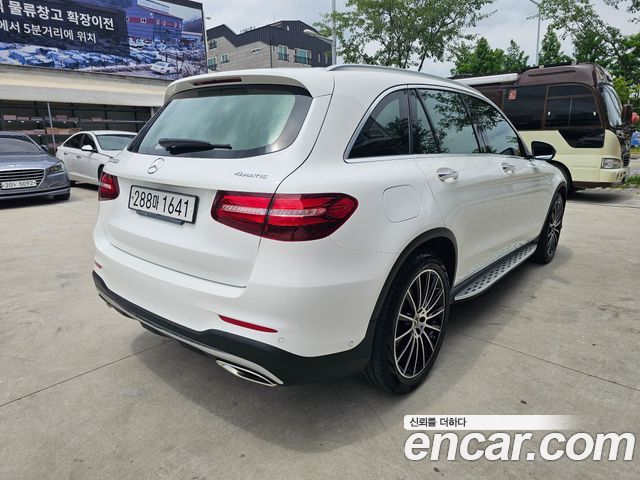 Mercedes-Benz GLC-Class (X253) GLC300 4MATIC AMG Line 2019 — фото 4