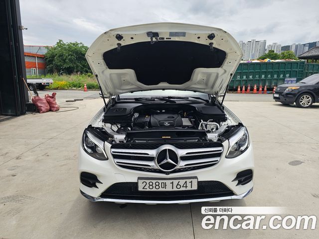 Mercedes-Benz GLC-Class (X253) GLC300 4MATIC AMG Line 2019 — фото 5