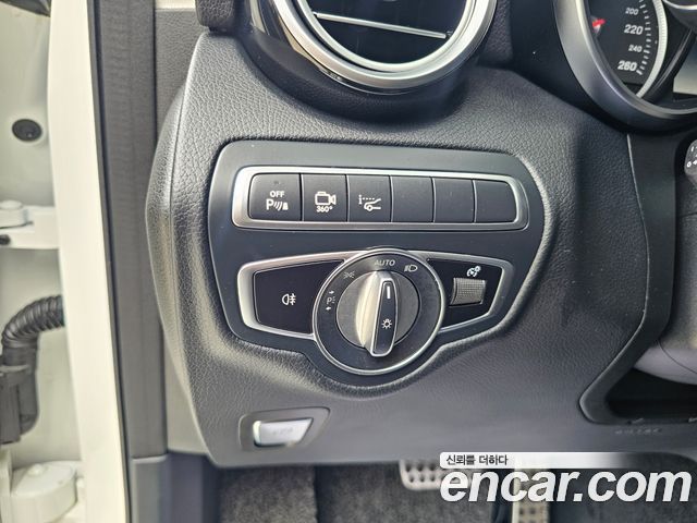 Mercedes-Benz GLC-Class (X253) GLC300 4MATIC AMG Line 2019 — фото 17