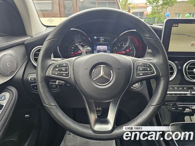 Mercedes-Benz GLC-Class (X253) GLC300 4MATIC AMG Line 2019 — фото 18