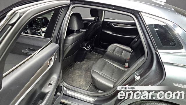 Hyundai Grandeur (IG) 2.5 Premium Choice 2021 — фото 17
