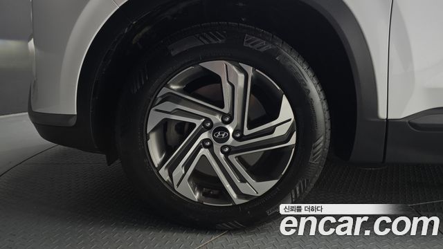Hyundai Santa Fe Gasoline 2.5T 2WD Prestige 2021 — фото 5