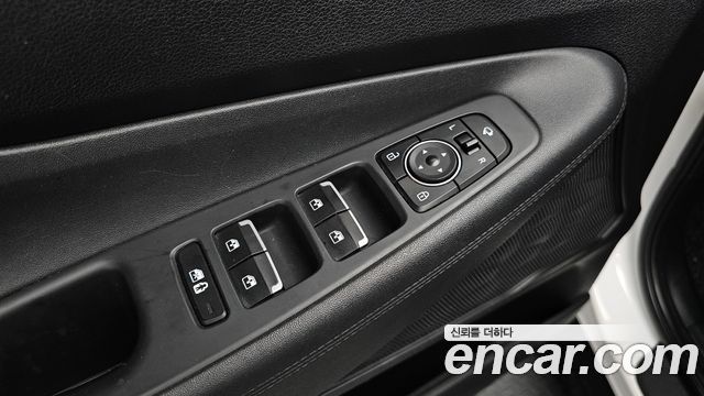 Hyundai Santa Fe Gasoline 2.5T 2WD Prestige 2021 — фото 17