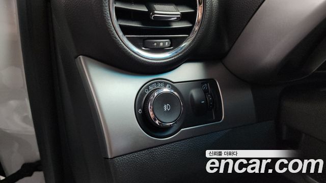 Chevrolet Orlando 2.0 Diesel LS Deluxe 2012 — фото 24