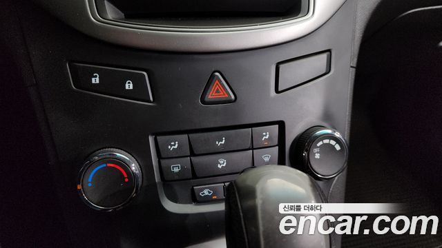 Chevrolet Orlando 2.0 Diesel LS Deluxe 2012 — фото 36