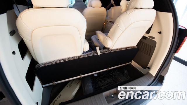 Kia Carnival (IV) Gasoline 9-Seater Hi Limousine (7-seater Limousine(Special vehicle) 2026 — фото 24