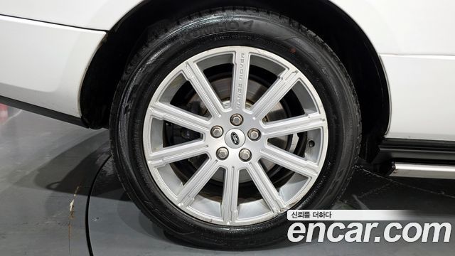 Land Rover Range Rover 4.4 TDV8 Vogue 2011 — фото 5