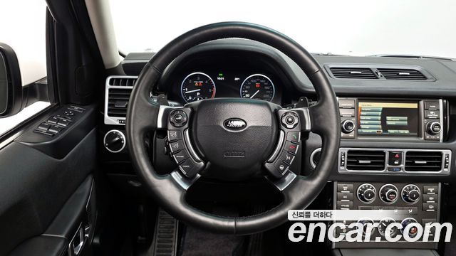 Land Rover Range Rover 4.4 TDV8 Vogue 2011 — фото 17