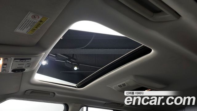 Land Rover Range Rover 4.4 TDV8 Vogue 2011 — фото 21