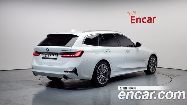 BMW 3 Series (G20) 320d Touring Luxury 2022 — фото 2