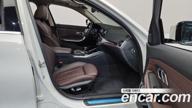 BMW 3 Series (G20) 320d Touring Luxury 2022 — фото 11