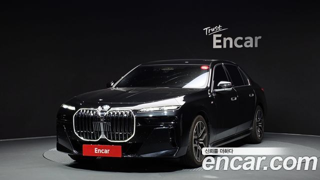 BMW 7 Series (G70) 740i xDrive M Sport