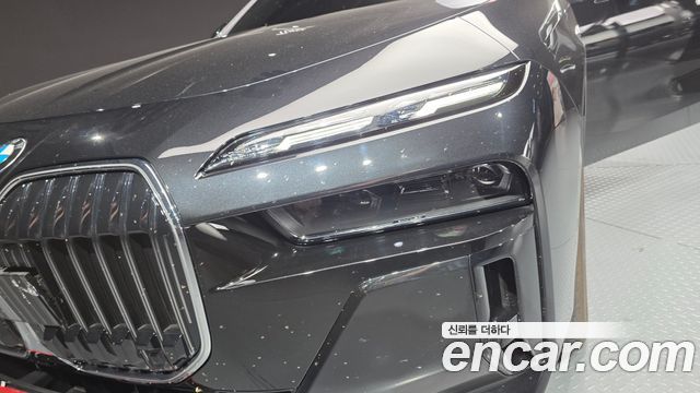 BMW 7 Series (G70) 740i xDrive M Sport 2024 — фото 22