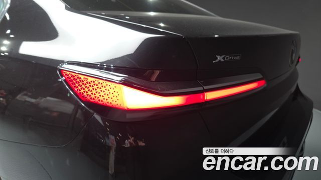 BMW 7 Series (G70) 740i xDrive M Sport 2024 — фото 23