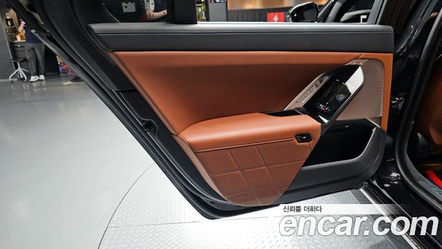 BMW 7 Series (G70) 740i xDrive M Sport 2024 — фото 25