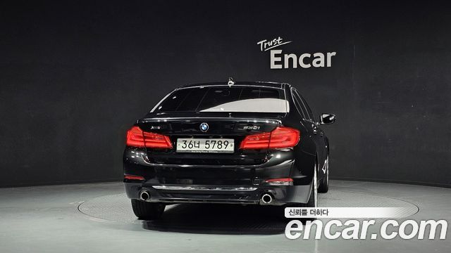 BMW 5 Series (G30) 530i xDrive Luxury Plus 2018 — фото 4