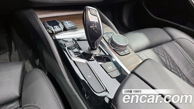BMW 5 Series (G30) 530i xDrive Luxury Plus 2018 — фото 9