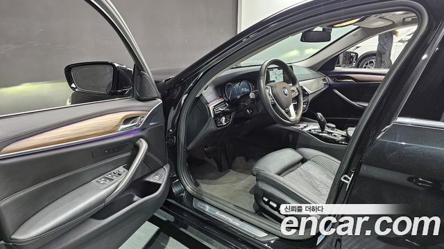 BMW 5 Series (G30) 530i xDrive Luxury Plus 2018 — фото 10