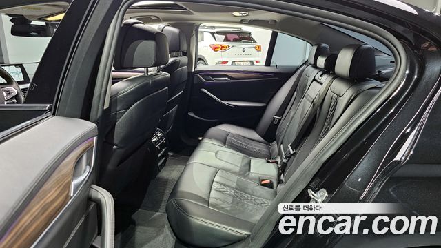 BMW 5 Series (G30) 530i xDrive Luxury Plus 2018 — фото 11
